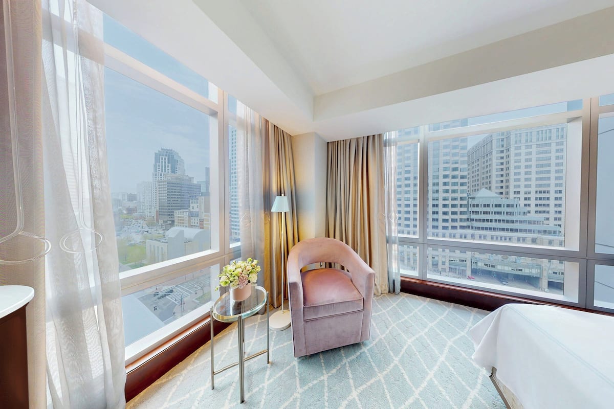 Minibar, in-room safe, desk, laptop workspace