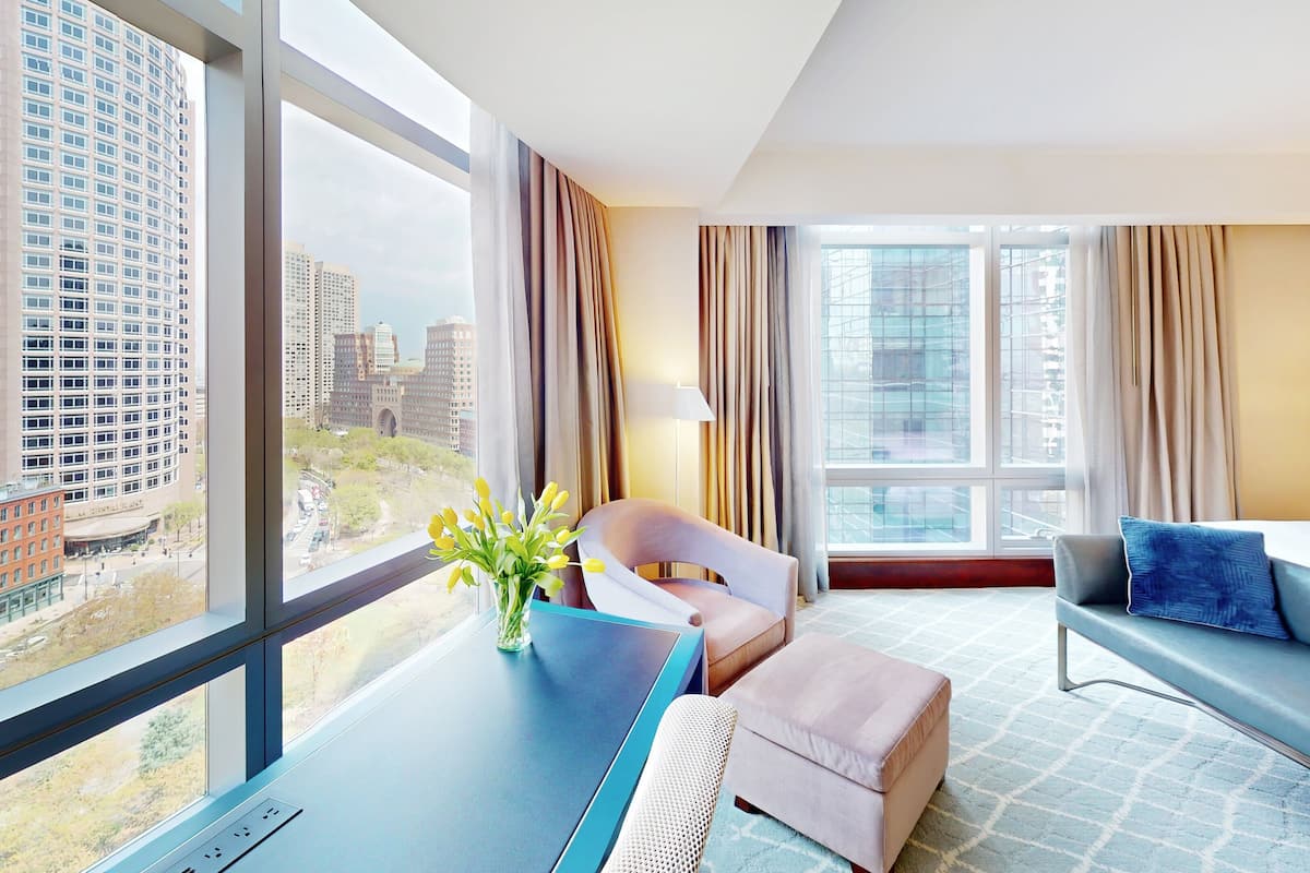 1 bedroom, minibar, in-room safe, desk