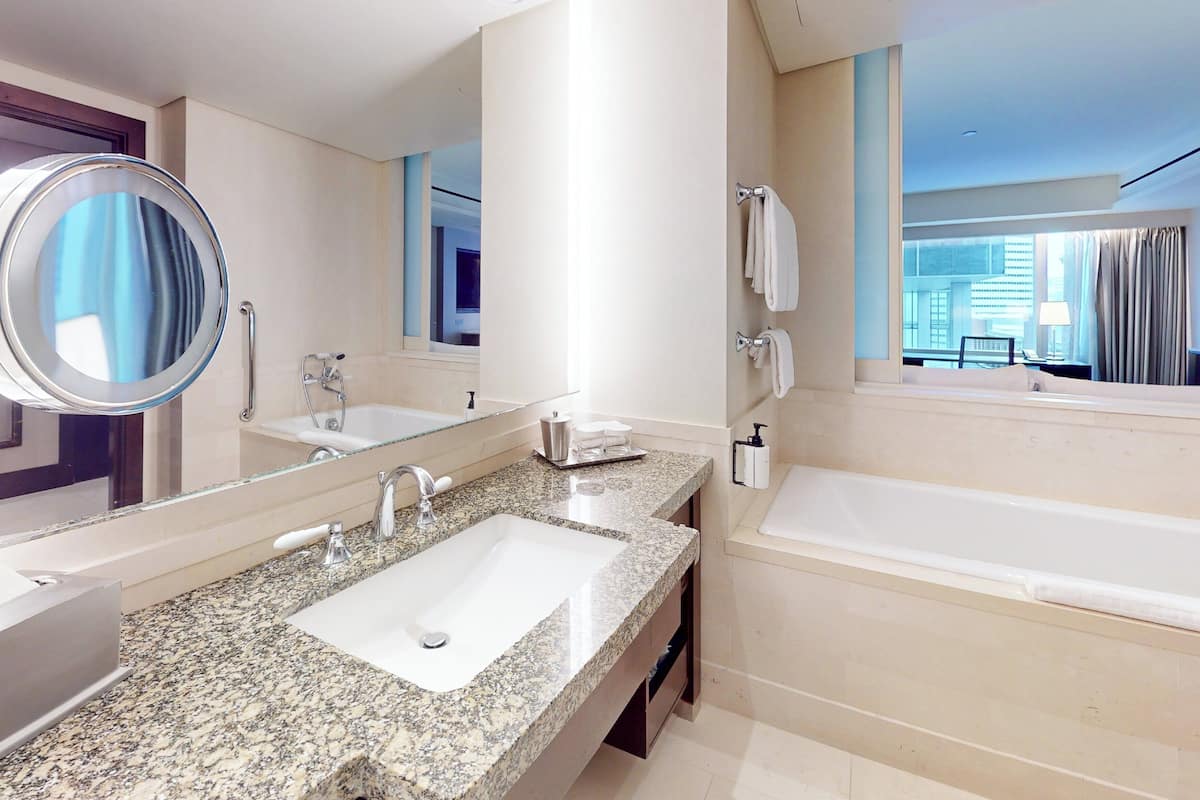1 bedroom, minibar, in-room safe, desk