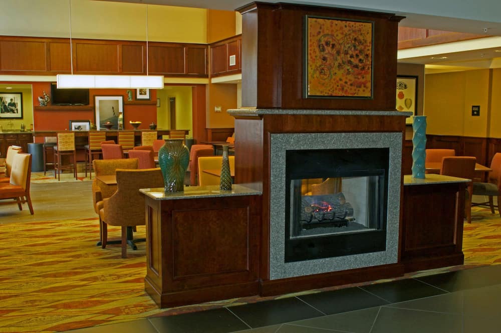 Hampton Inn & Suites Norfolk-Airport