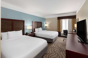 Room, 2 Queen Beds, Non Smoking | Desk, iron/ironing board, free WiFi, bed sheets - La Quinta Inn & Suites by Wyndham Houma (Houma)