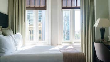 Two Double Beds CitySide View