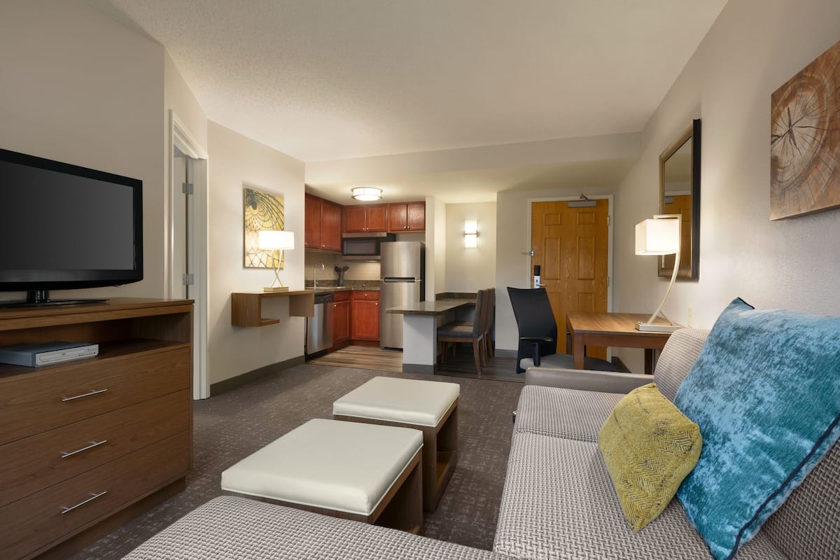 1 bedroom, pillowtop beds, in-room safe, desk