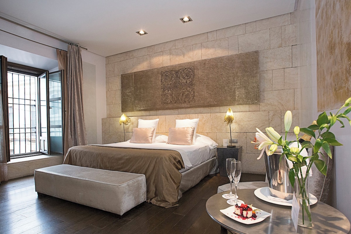 1 bedroom, egyptian cotton sheets, premium bedding, down duvets