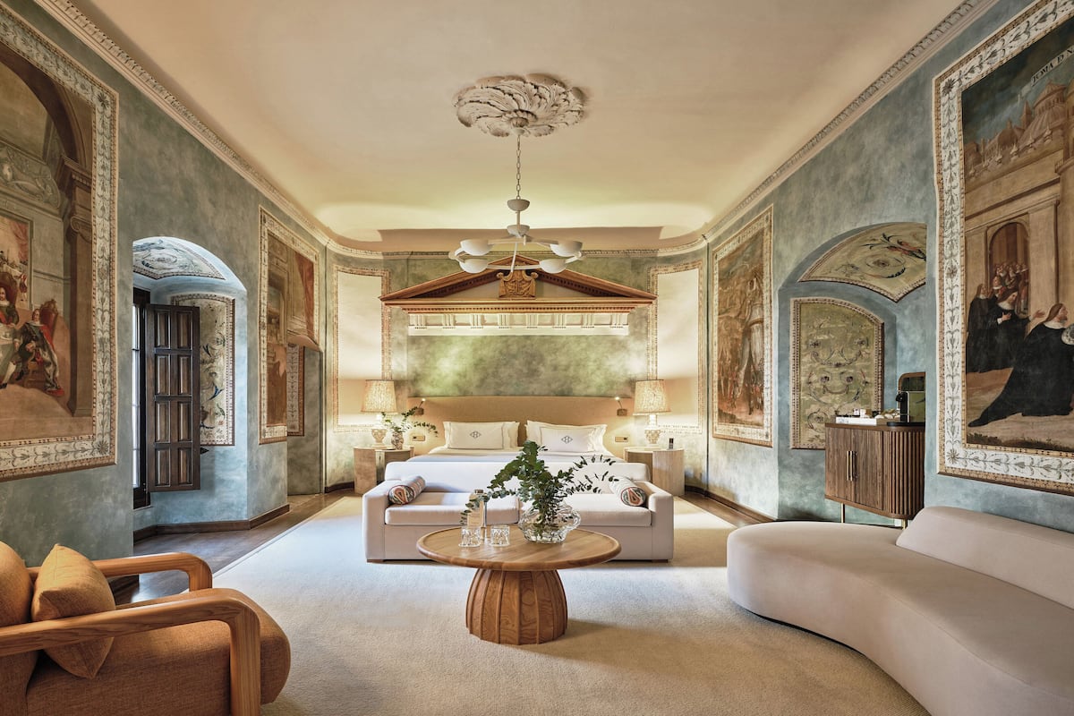 Room (Presidential Gran Capitán) | Egyptian cotton sheets, premium bedding, down comforters