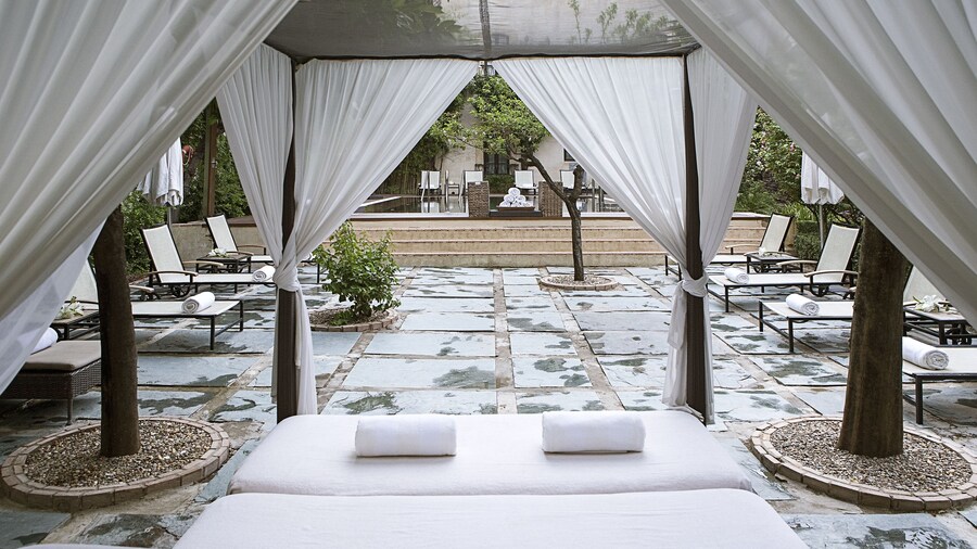 Hospes Palacio del BailĂo, a Member of Design Hotels
