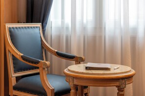 Standardværelse med dobbeltseng eller 2 enkeltsenge | Premium-sengetøj, minibar, pengeskab på værelset, individuelt design