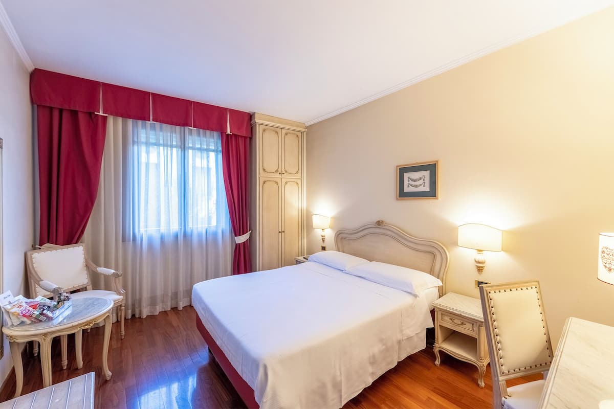 Standard Single Room | 1 bedroom, premium bedding, minibar, in-room safe