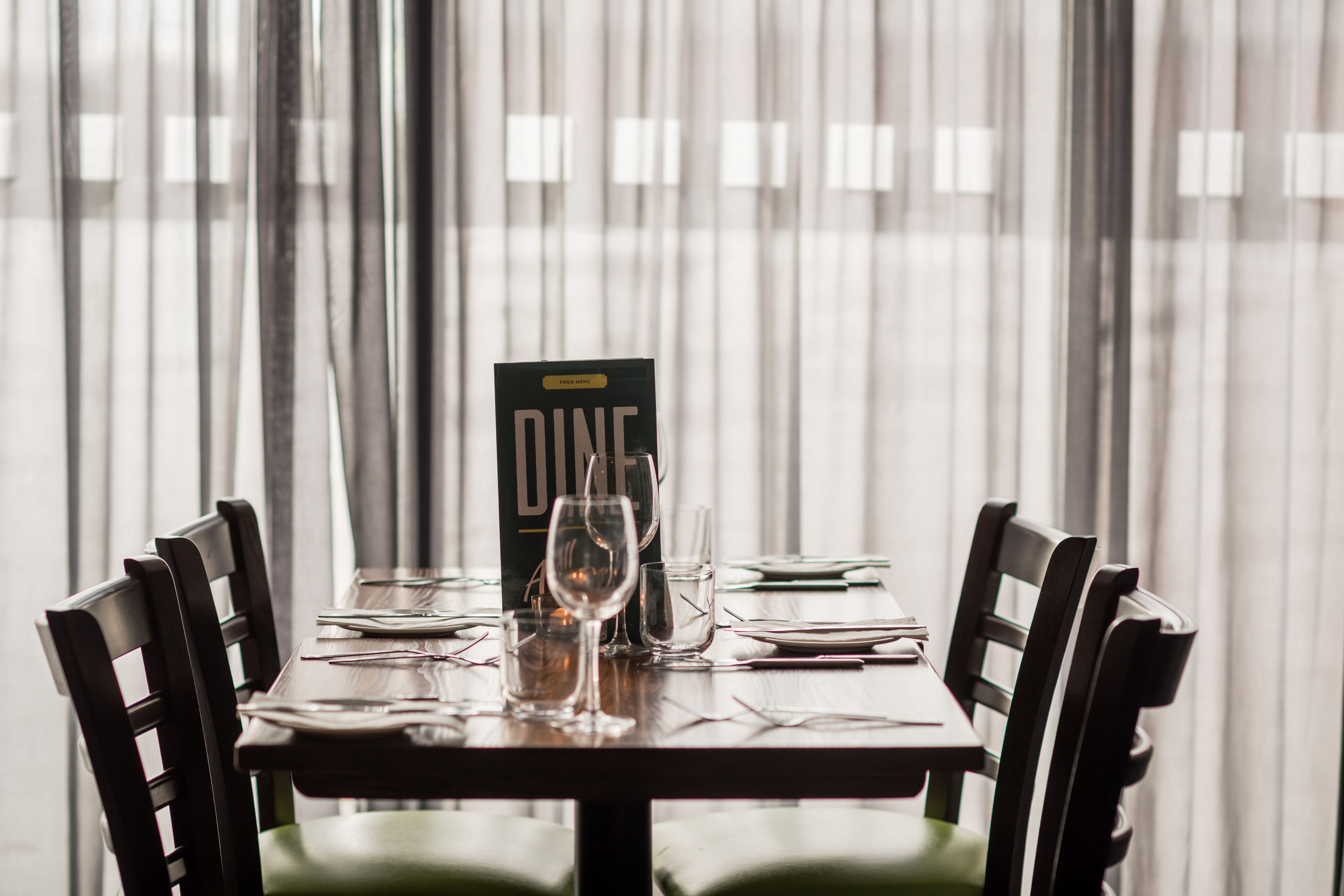 아침 식사, 점심 식사 및 저녁 식사 제공