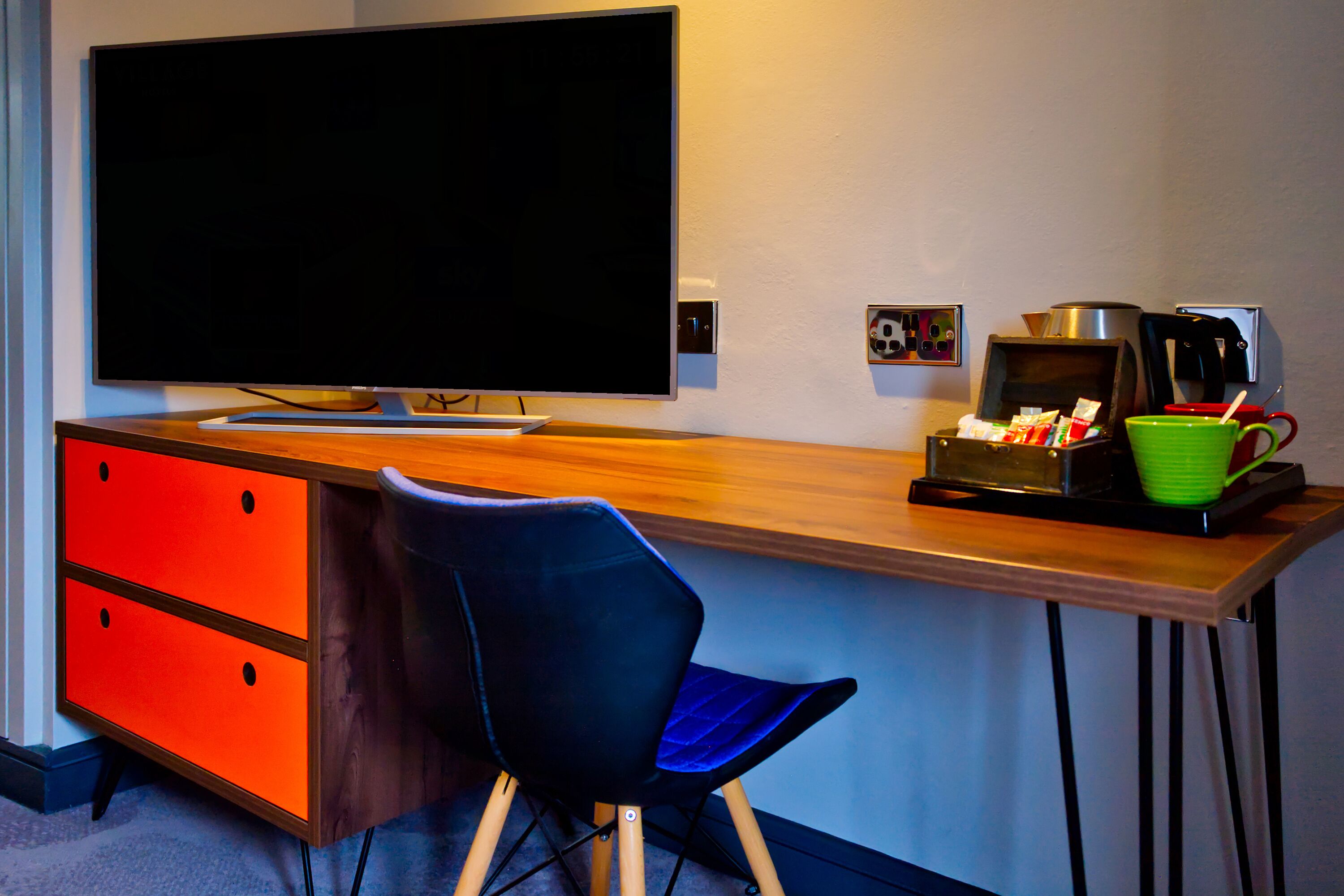 1 bedroom, desk, laptop workspace, blackout curtains