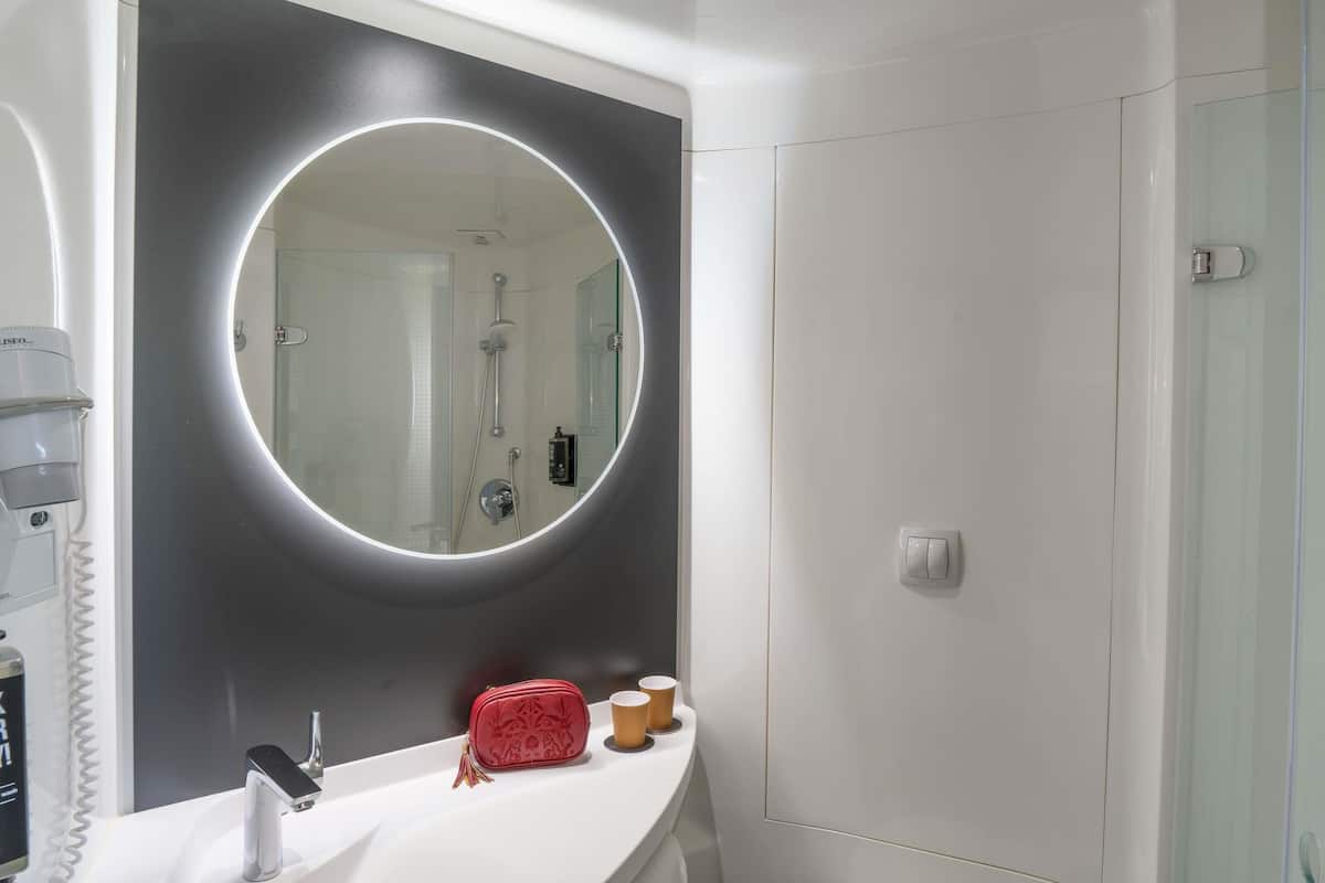 hypo-allergenic bedding, down duvets, desk, laptop workspace