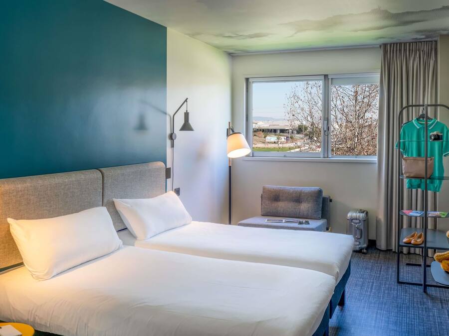 Superior kamer, 2 eenpersoonsbedden | Hypoallergeen beddengoed, donsdekens, een bureau, een laptopwerkplek