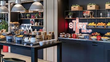 Daily continental breakfast (EUR 10.95 per person)