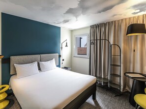 Literie hypoallergénique, couette en duvet d'oie, bureau