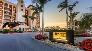 Señal de Holiday Inn Club Vacations en Sunset Cove Resort.