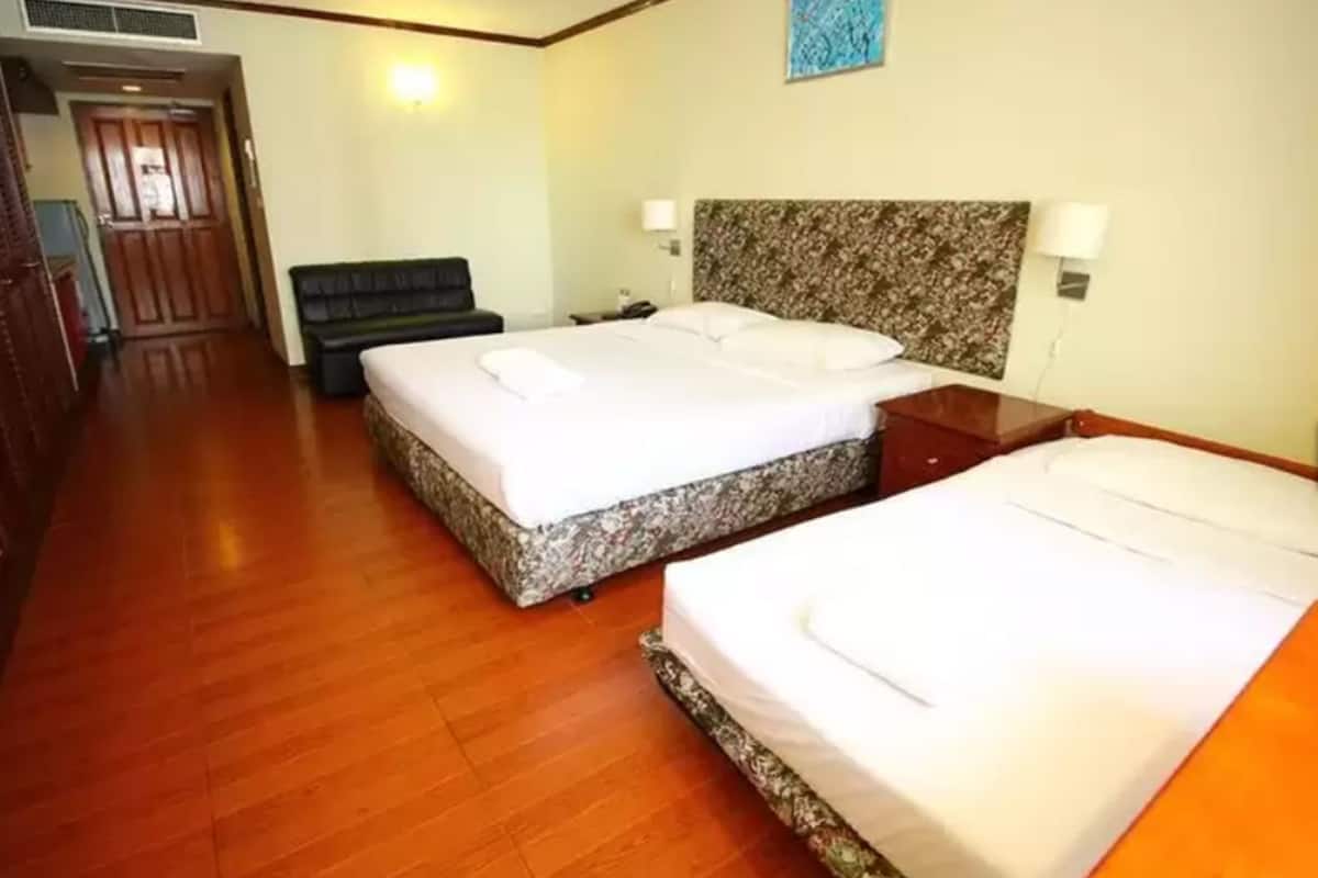 Studio Triple Room | ตู้นิรภัยในห้องพัก, เปล/เตียงเด็กอ่อน, เตียงเสริม/เปล, Wi-Fi ฟรี