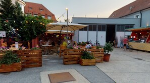 Terrace/patio - Hotel Rothenburger Hof (Rothenburg ob der Tauber)