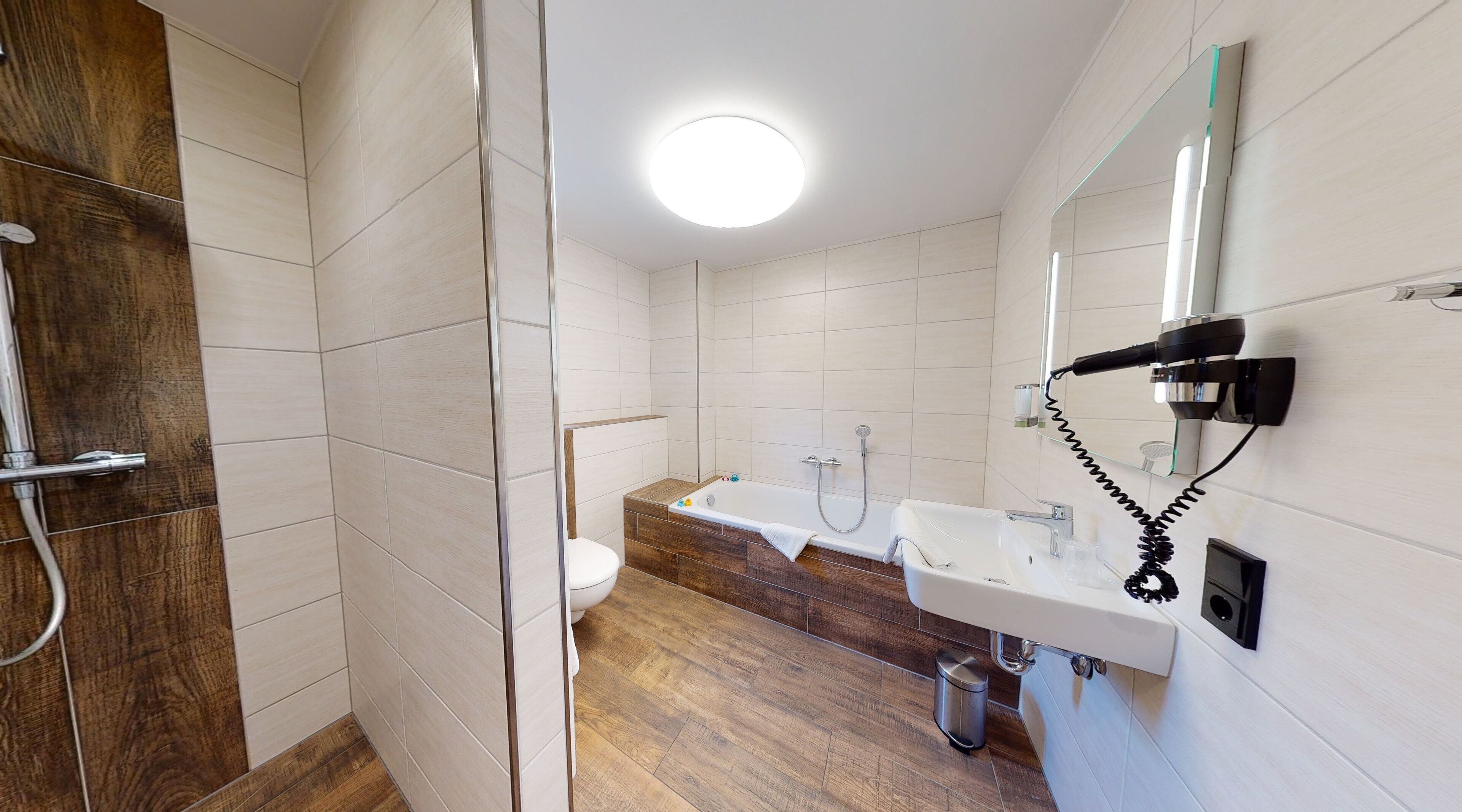 Bathroom | Hair dryer, towels, soap, shampoo