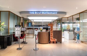 Tägliches Frühstücksbuffet gegen Gebühr