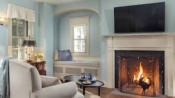 Room #1 - Collins, 1 Queen Bed, Fireplace, not pet friendly | Premium bedding, iron/ironing board, free WiFi, bed sheets