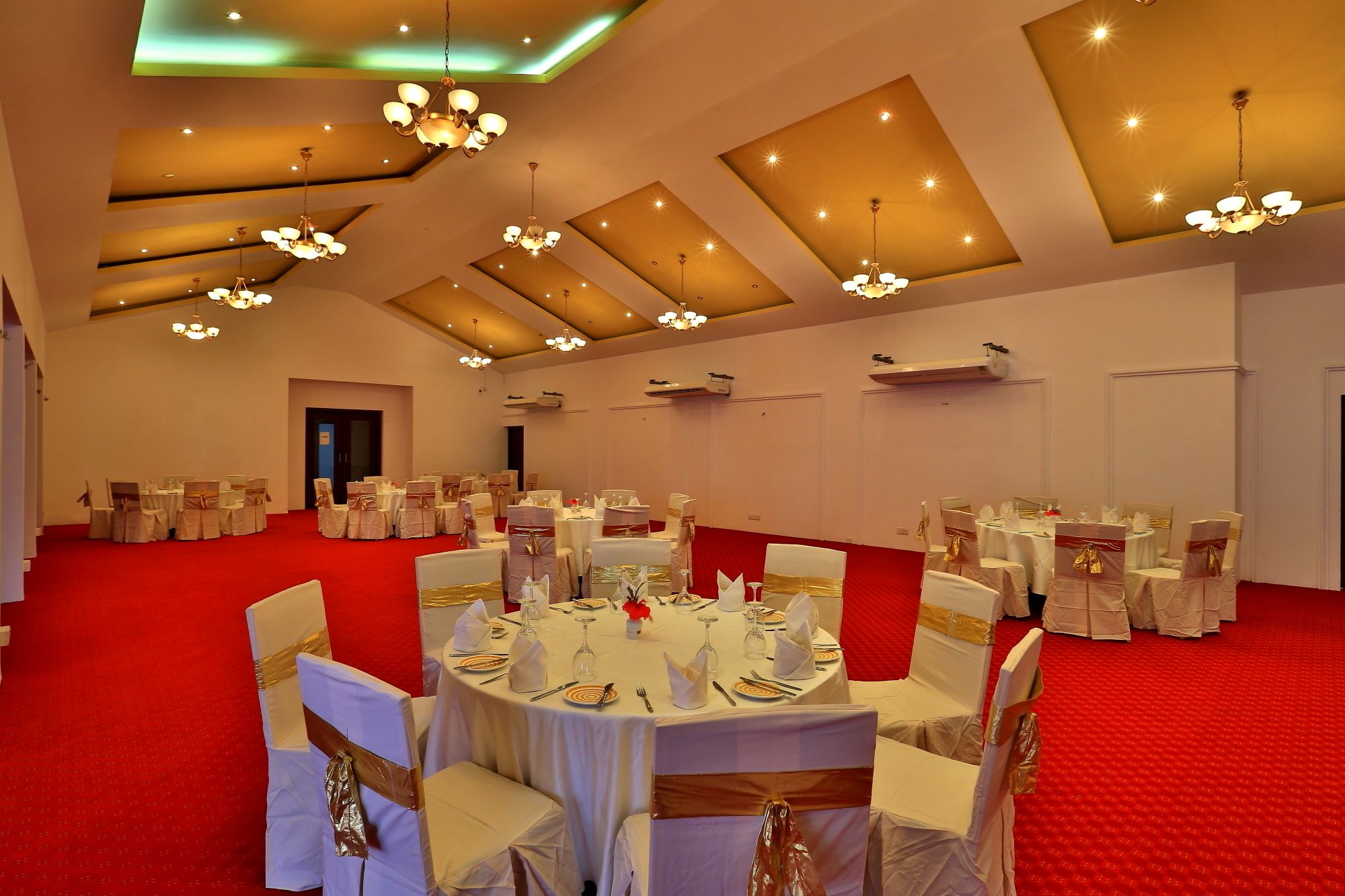 Banquet hall