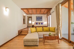 Standard Villa, 1 Bedroom, Pool View, Poolside | Minibar, in-room safe, desk, blackout drapes - Hibiscus Beach Hotel And Villas (Wadduwa)