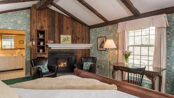 King Fireplace Room | Premium bedding, pillow-top beds, minibar, desk