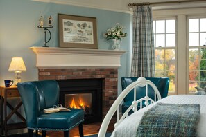 King Bed, Fireplace, Terrace, Pet Friendly