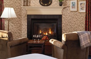 Værelse - 1 kingsize-seng - terrasse | Premium-sengetøj, senge med topmadrasser, minibar, skrivebord