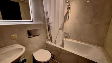 Gratis toiletartikler, hårtørrer, håndklæder