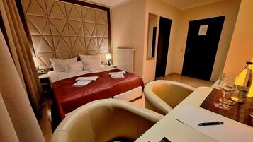 Dobbelt- eller tomannsrom | Allergitestet sengetøy, dundyner og senger med overmadrass