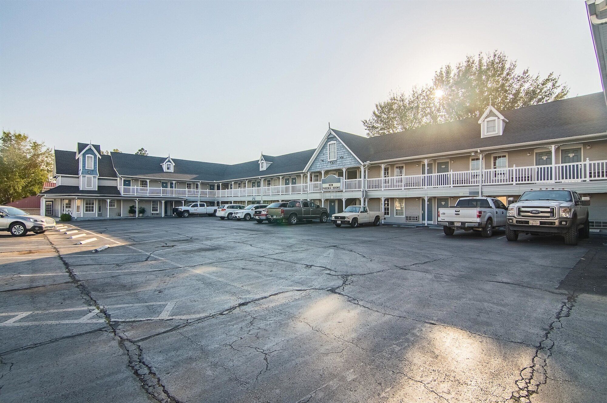 Vista frontal de la propiedad