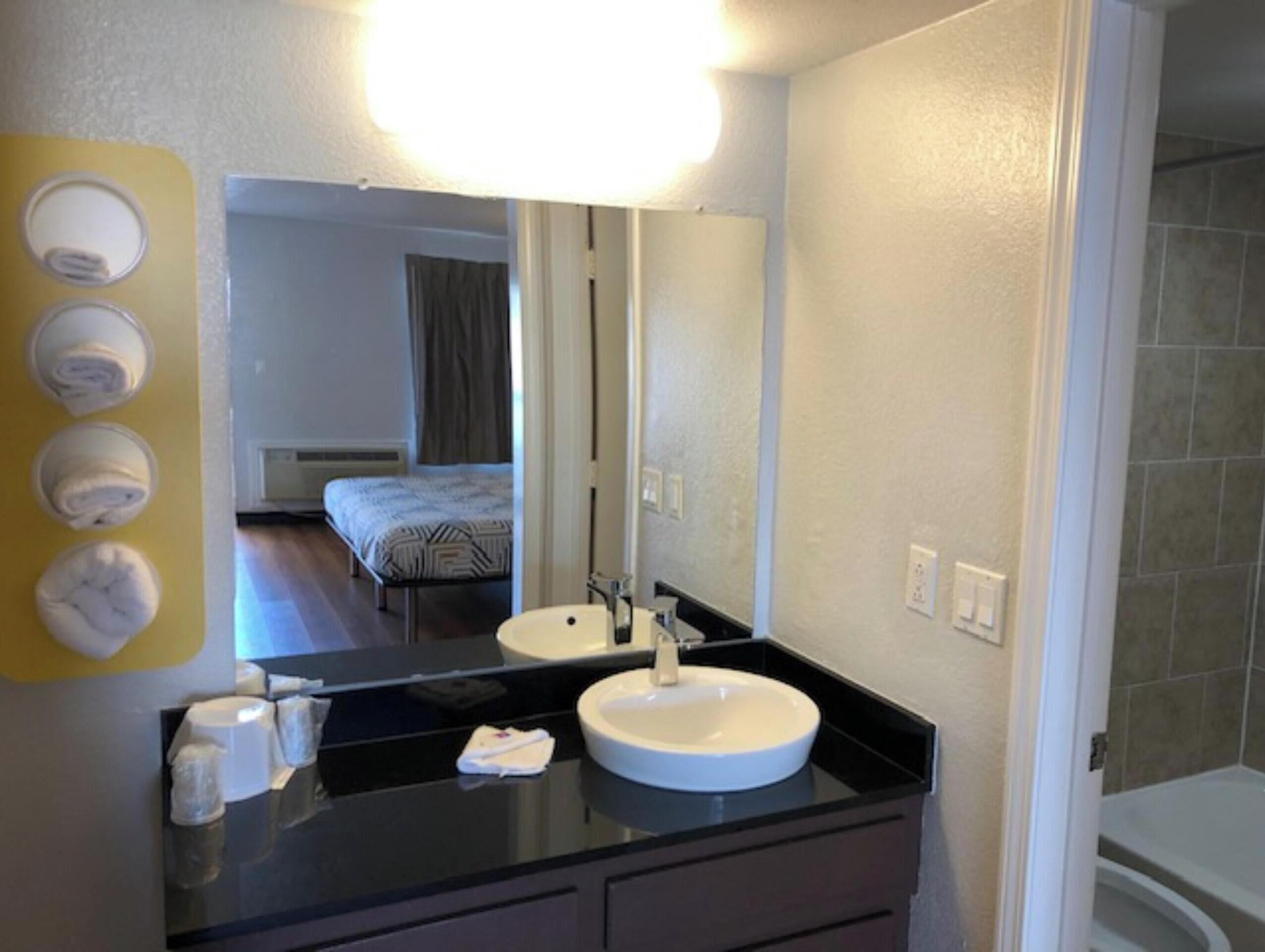 Combinazione doccia/vasca, asciugamani