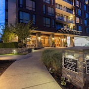 The Oswego Hotel