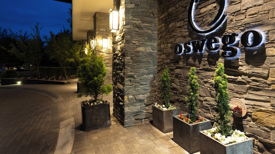 The Oswego Hotel