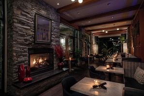 Breakfast, lunch, dinner served; garden views