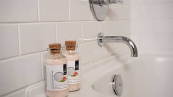 Phòng tắm