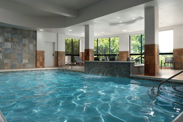 Una piscina cubierta