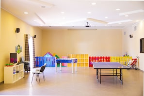 Zona de jocs infantil: coberta