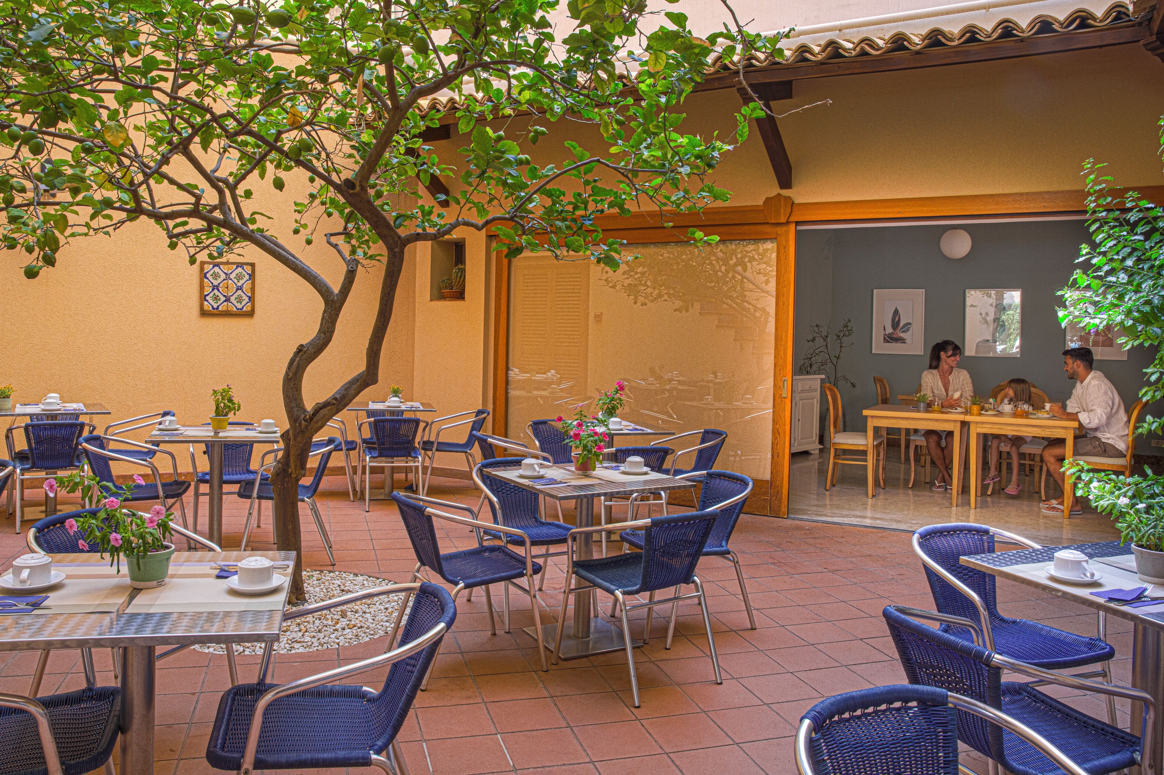 Tägliches inbegriffenes Frühstücksbuffet