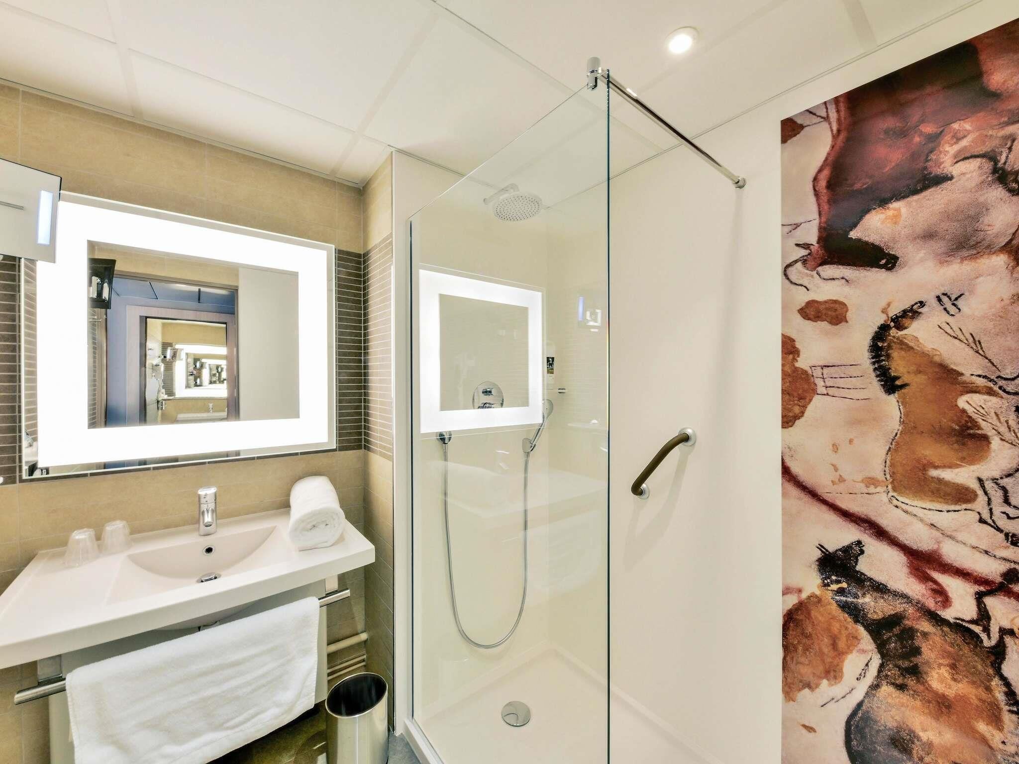 Superior Room, 1 Double Bed | In-room safe, desk, blackout curtains, soundproofing