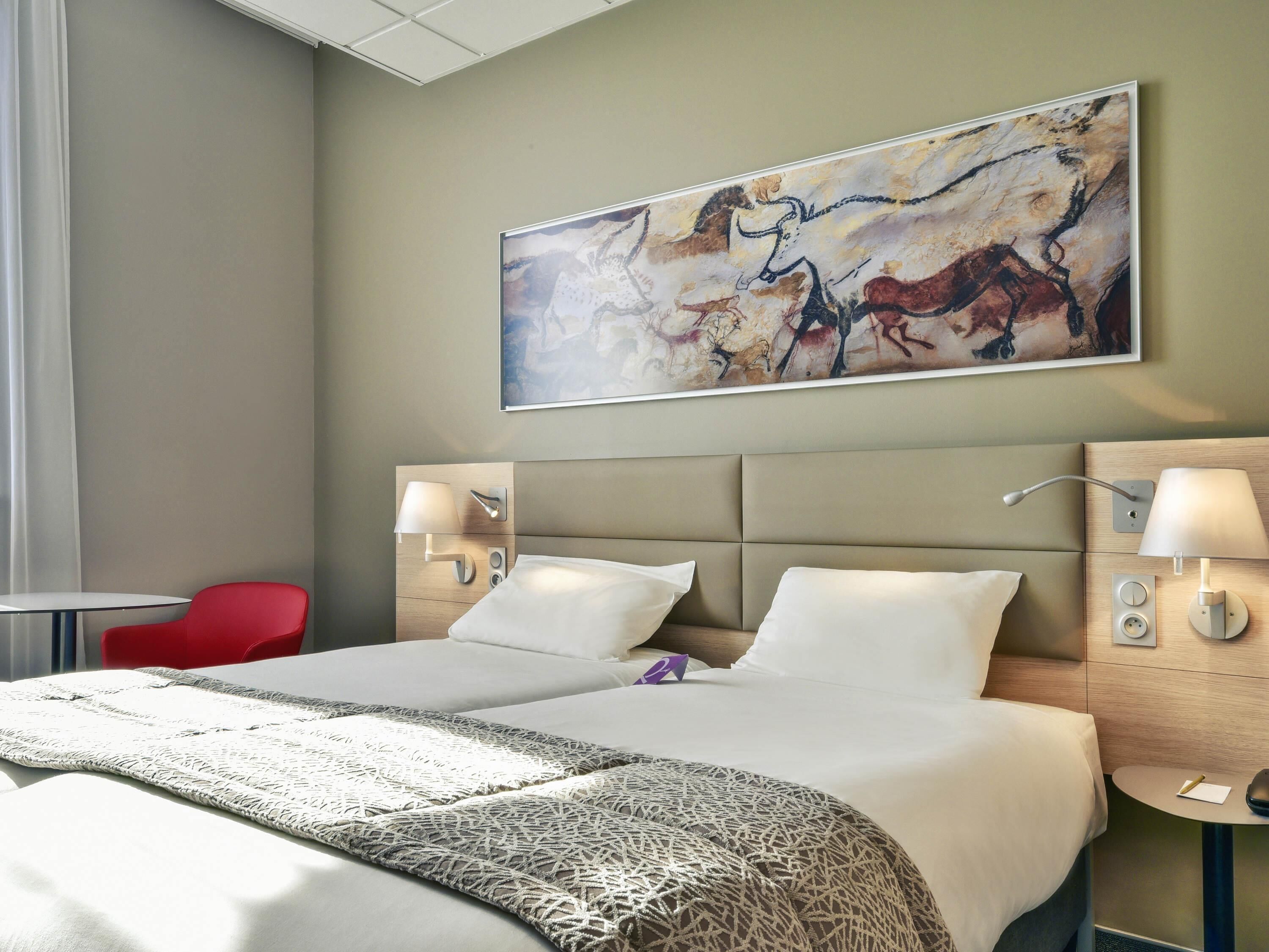 Classic Twin Room, 2 Twin Beds (Shower) | In-room safe, desk, blackout drapes, soundproofing