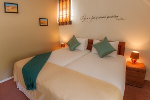 Habitación (Budget) | Ropa de cama de alta calidad, caja fuerte, decoración individual