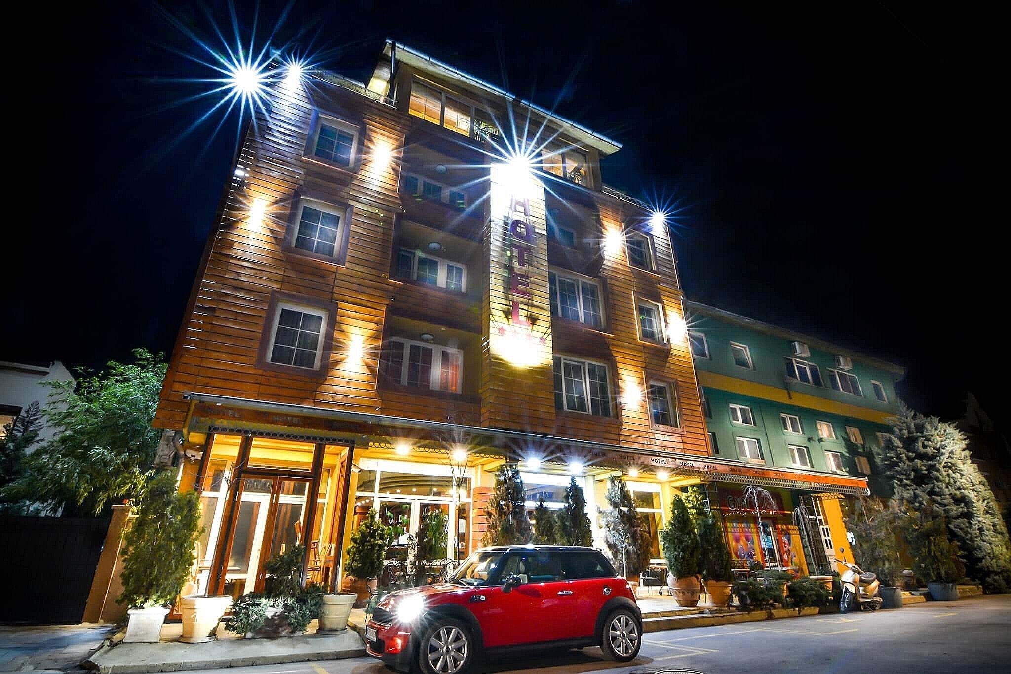 Façade de l’hébergement - soirée/nuit