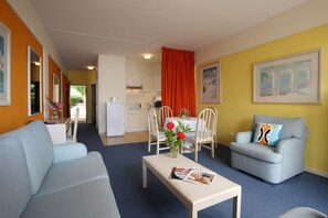 Junior Suite | Living room | TV