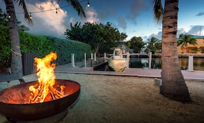 Birthday party area - Creekside Inn (Tavernier)