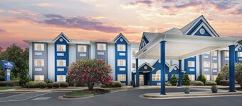 Microtel Inn and Suites by Wyndham Columbus North
