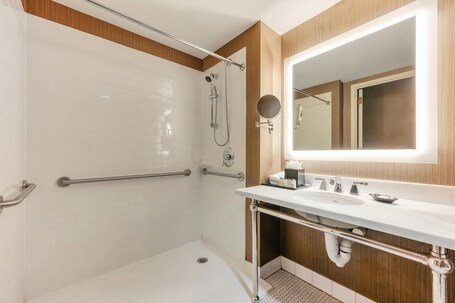 Sheraton Tarrytown Hotel - Image 16