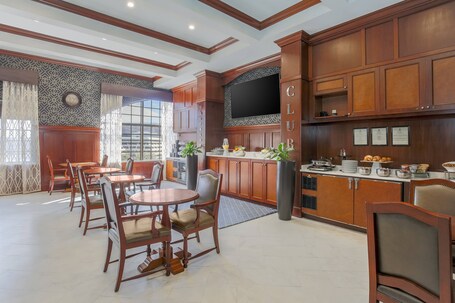 Sheraton Tarrytown Hotel - Image 34