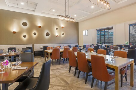 Sheraton Tarrytown Hotel - Image 45